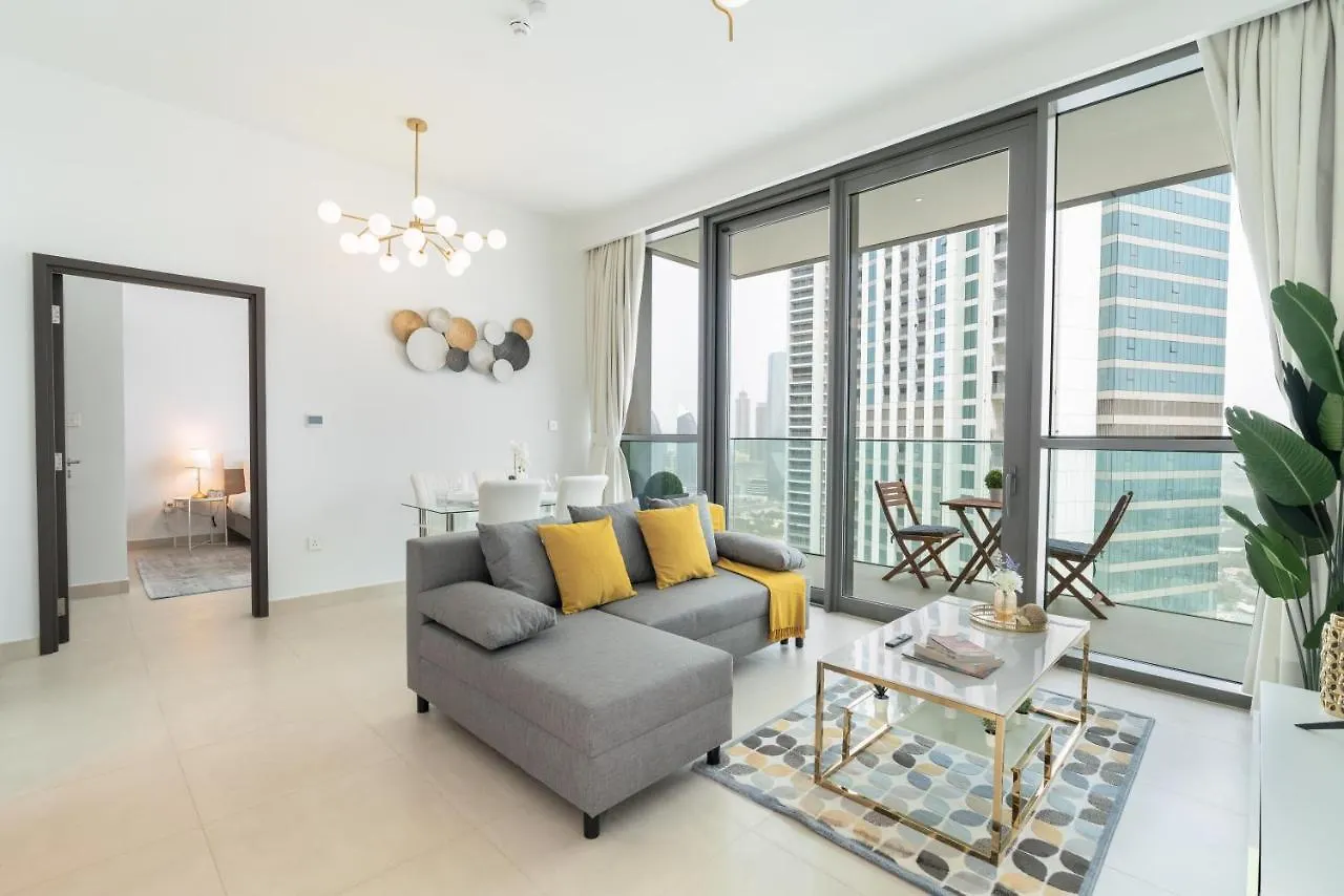 Ultimate Stay / 2 Beds / Connected To Dubai Mall contacts